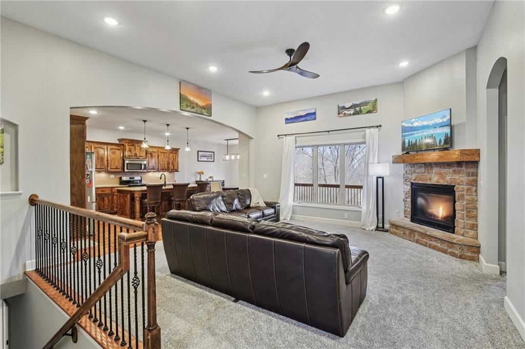 1209 Holland Square — photo 4