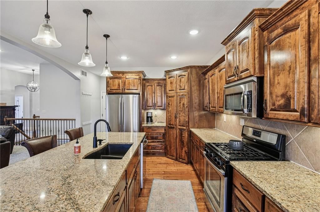 1209 Holland Square — photo 10