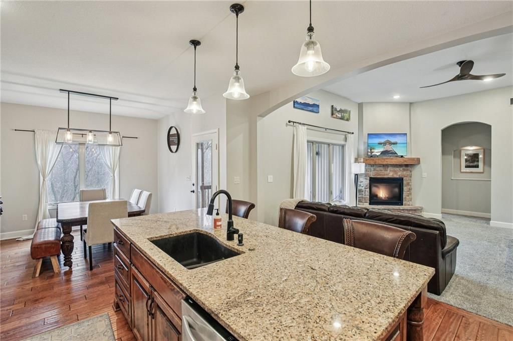 1209 Holland Square — photo 12