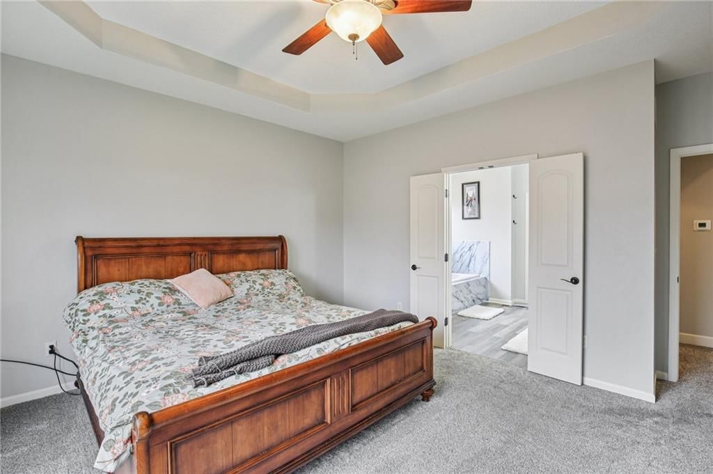 1209 Holland Square — photo 14