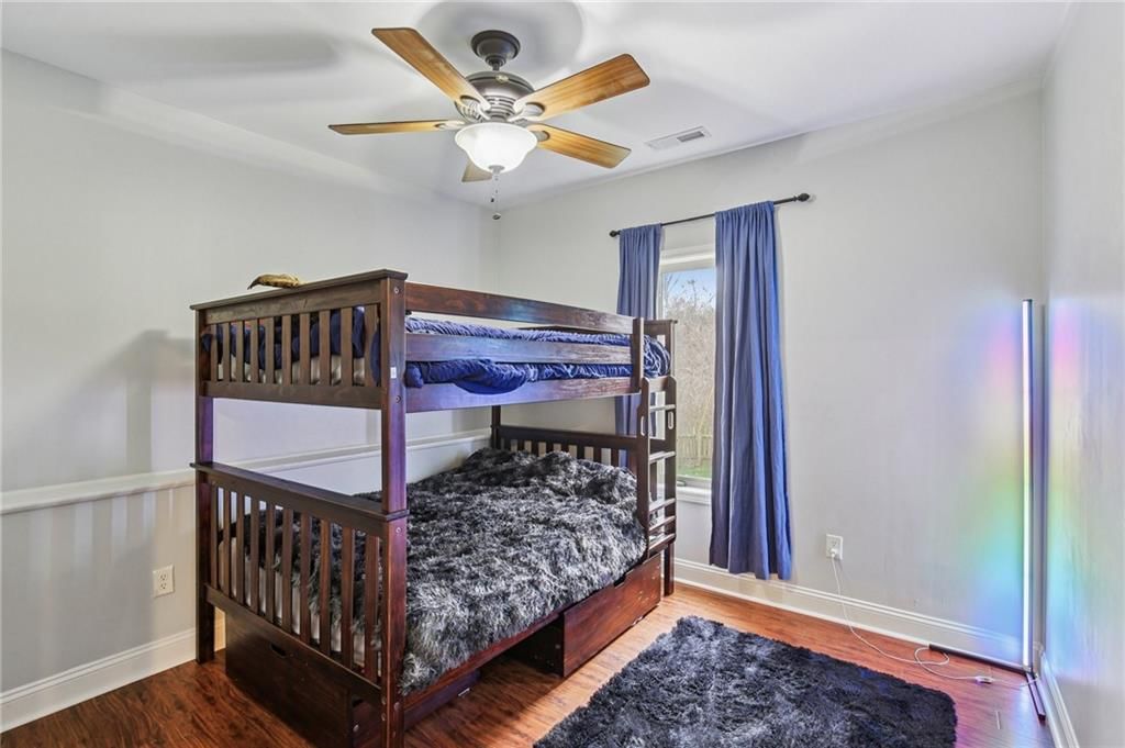 1209 Holland Square — photo 27