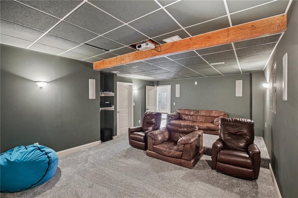 1209 Holland Square — photo 35