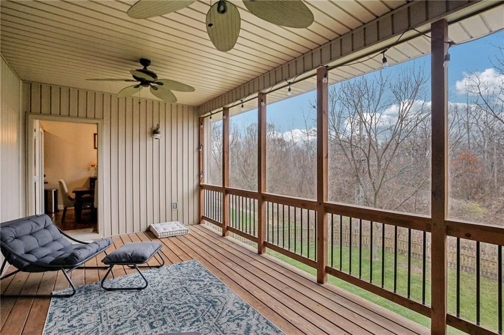 1209 Holland Square — photo 37