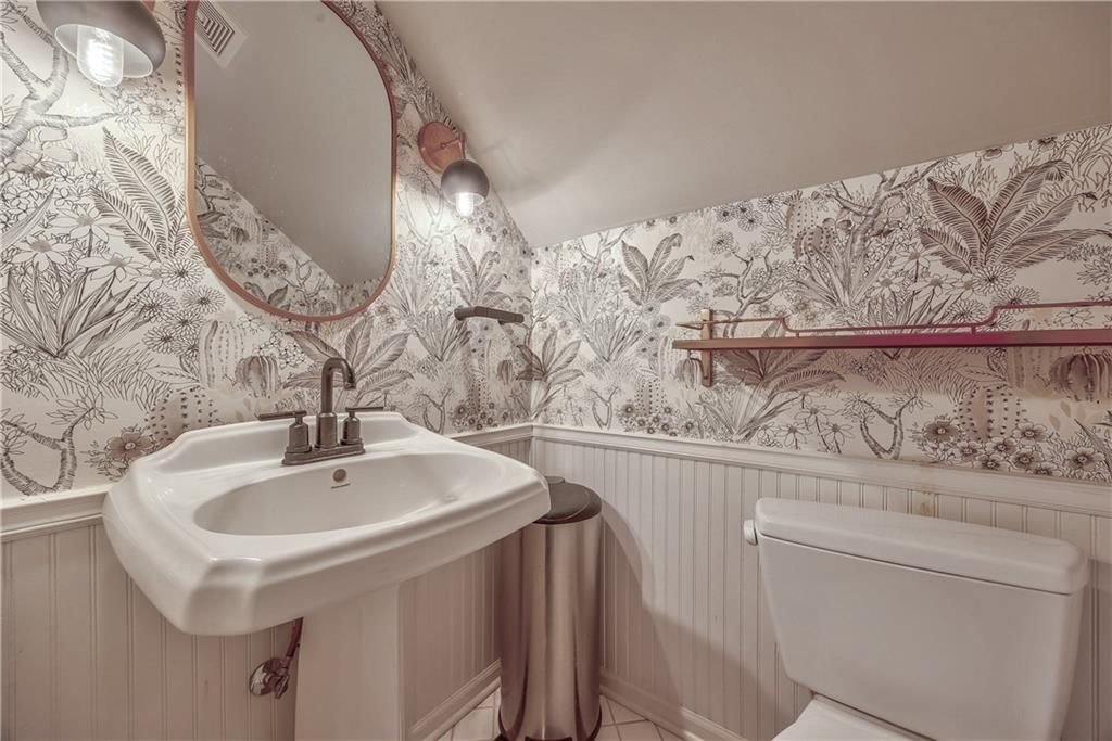 8409 Mercier Street — photo 24