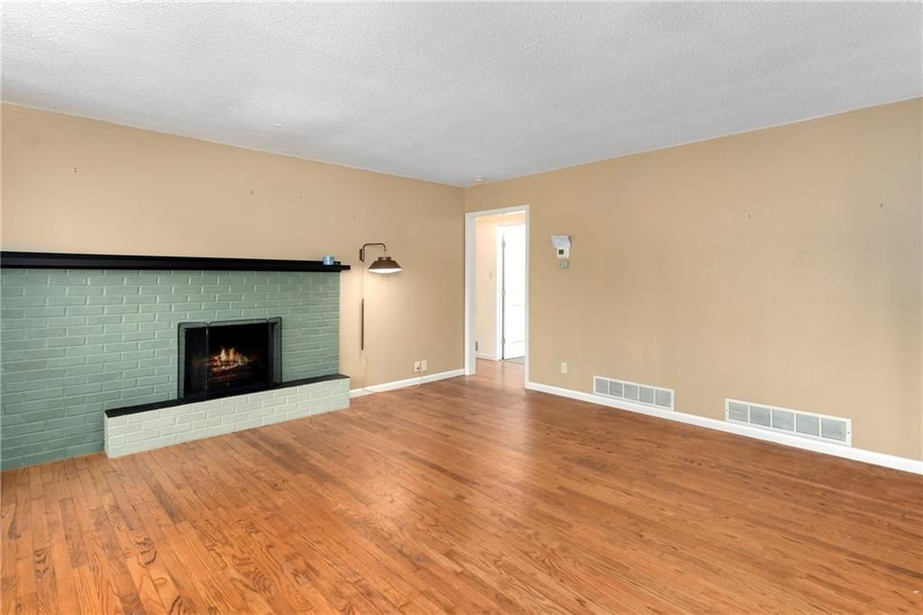 1809 Grand Avenue — photo 5