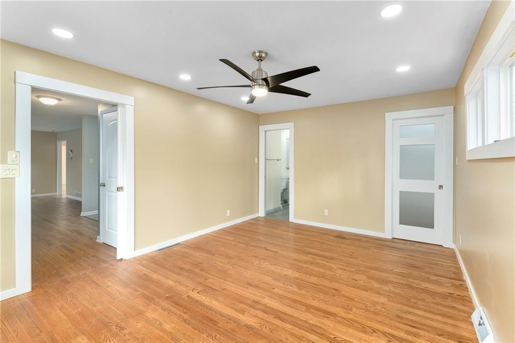 1809 Grand Avenue — photo 9
