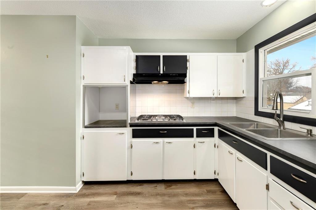1809 Grand Avenue — photo 13
