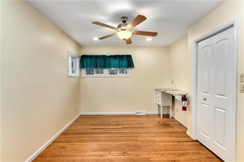 1809 Grand Avenue — photo 16