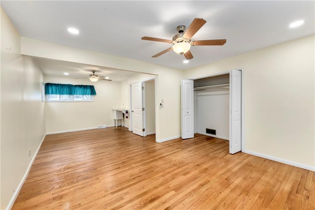 1809 Grand Avenue — photo 18