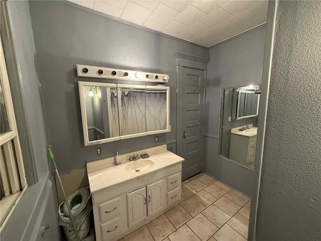 502 E Morehouse Street — photo 18