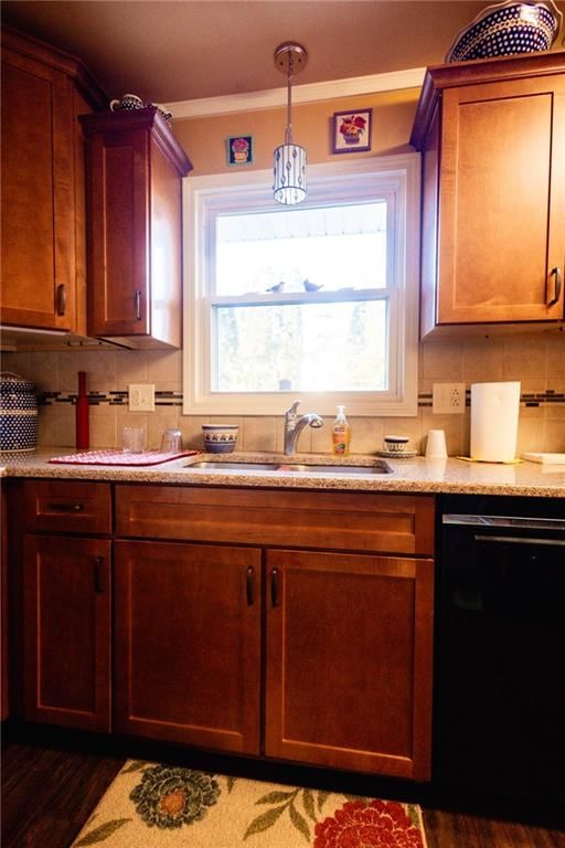 11 S Carriage Drive — photo 8