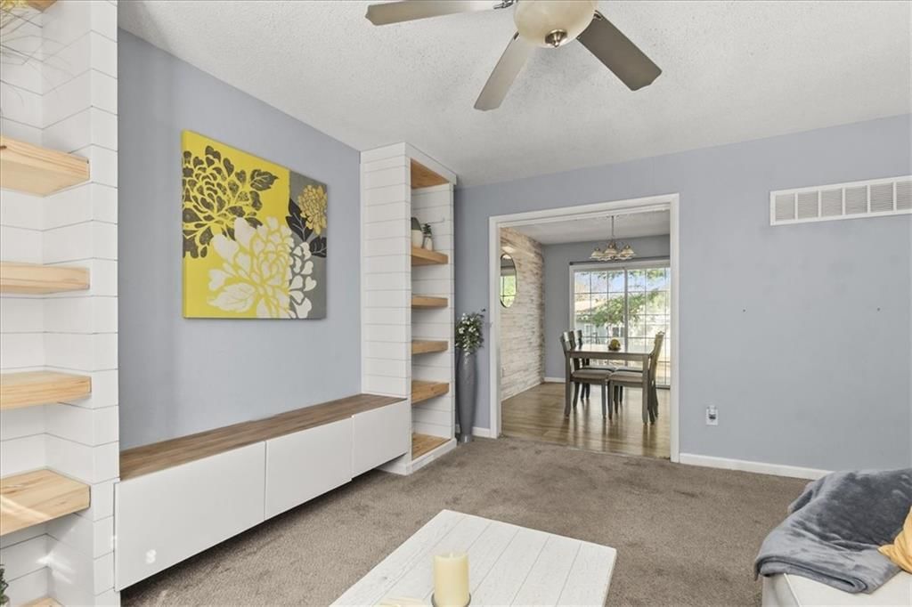305 Concord Circle — photo 9