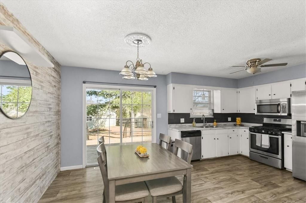 305 Concord Circle — photo 10