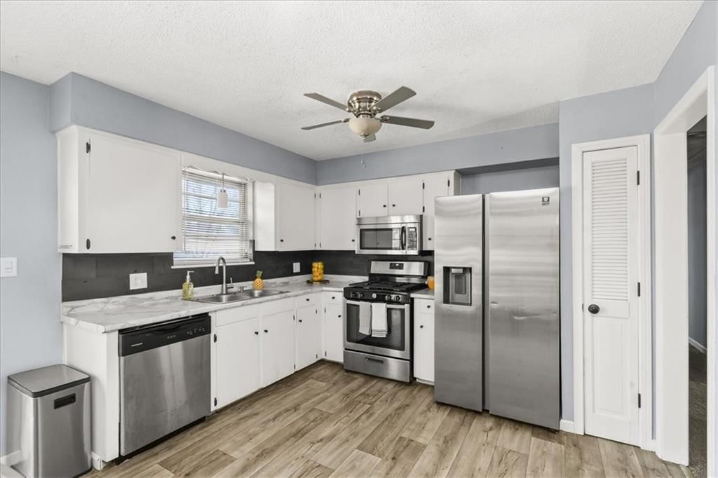 305 Concord Circle — photo 12