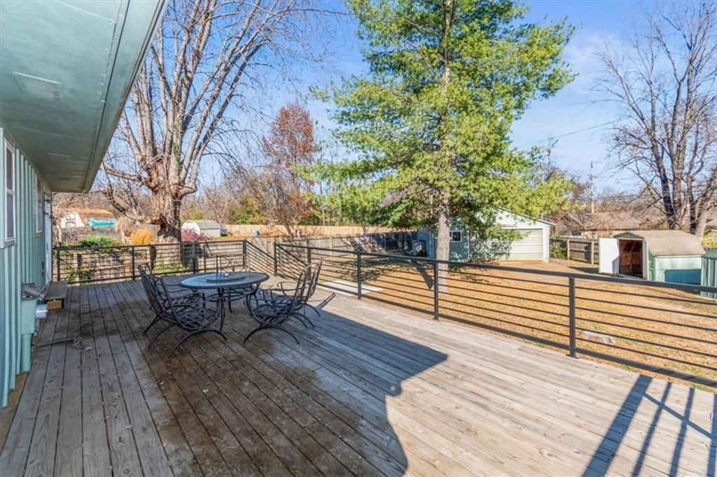 305 Concord Circle — photo 24