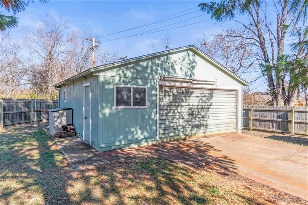 305 Concord Circle — photo 28