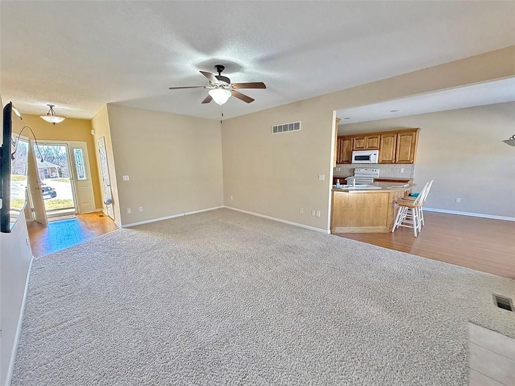 1112 SW Hoke Drive — photo 9