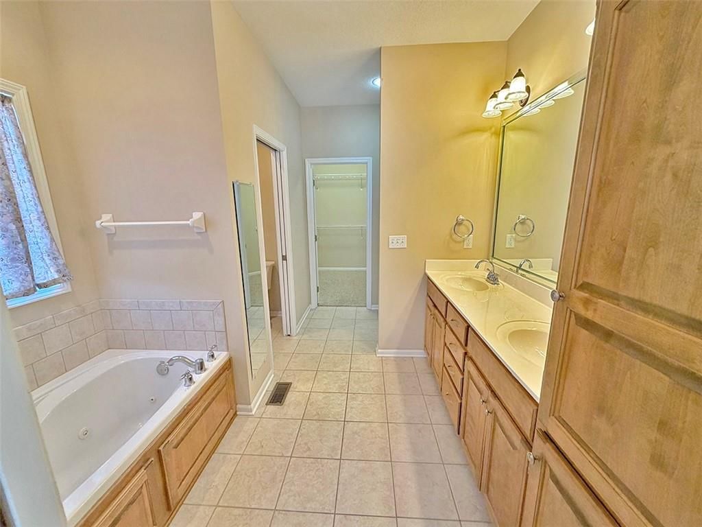 1112 SW Hoke Drive — photo 25