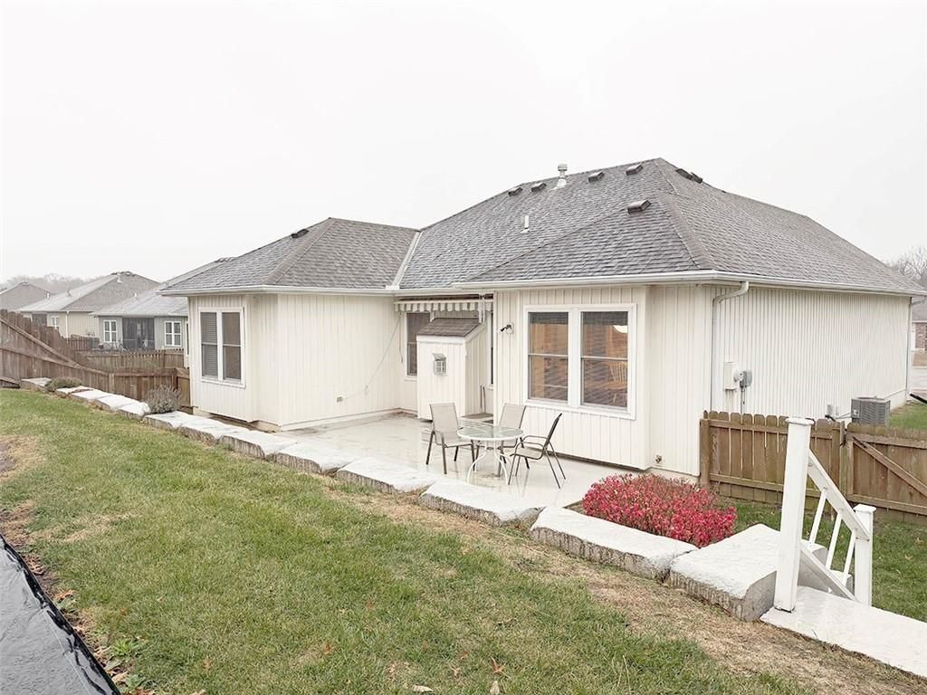 1112 SW Hoke Drive — photo 30