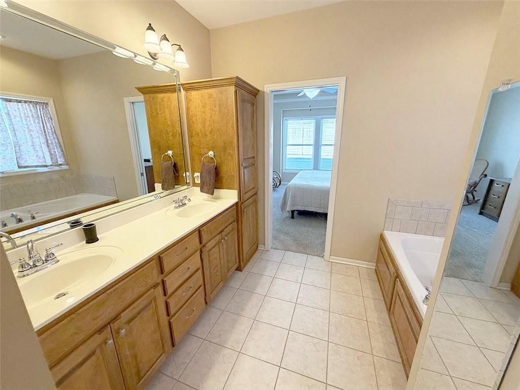 1112 SW Hoke Drive — photo 74