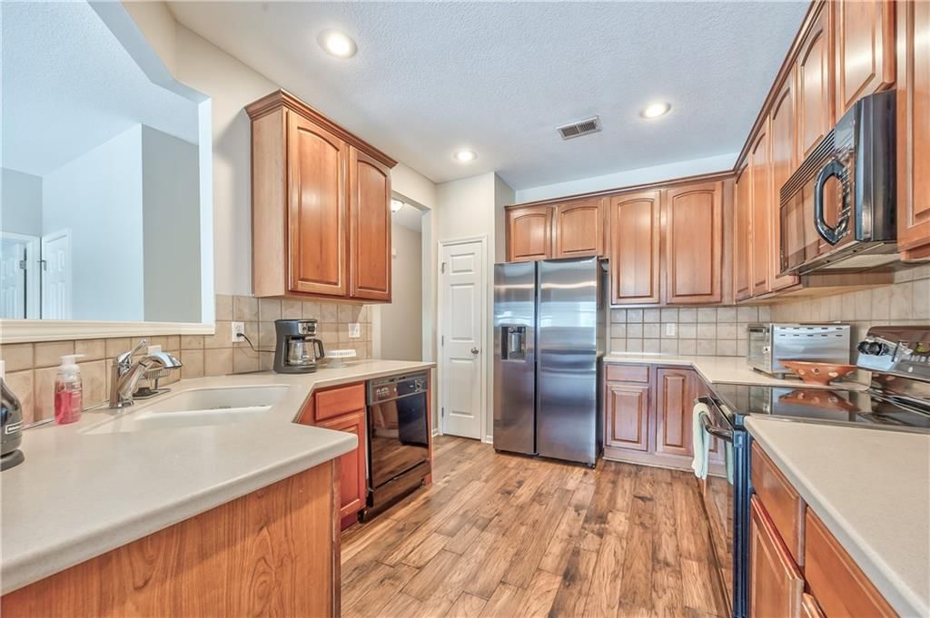 23304 W 90th Street — photo 9