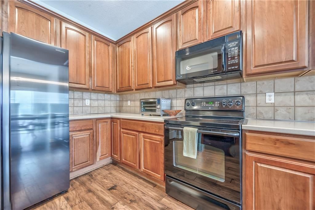 23304 W 90th Street — photo 11