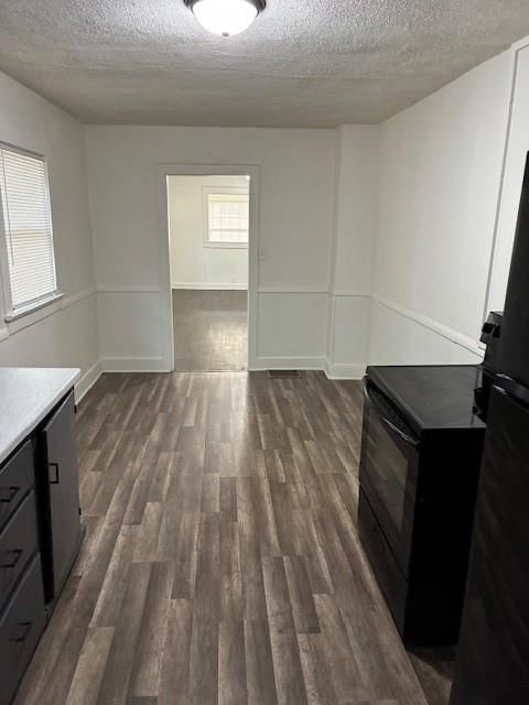 1512 W College Street — photo 8