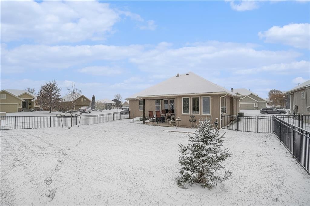 21647 W 177th Terrace — photo 36