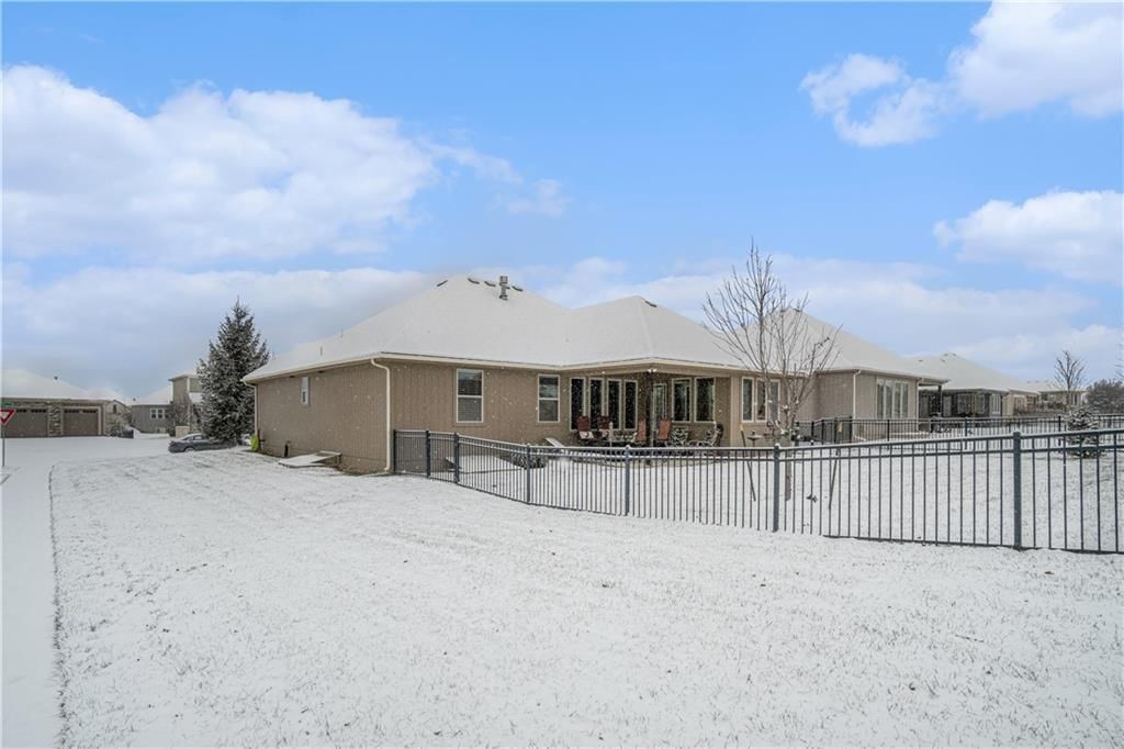 21647 W 177th Terrace — photo 38