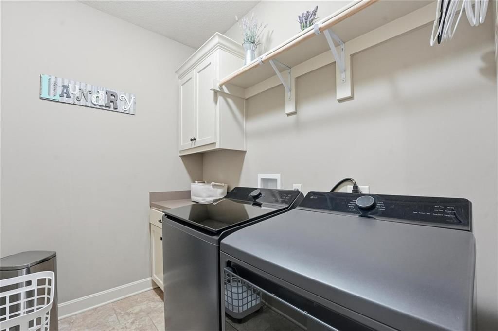 5920 S National Drive — photo 17