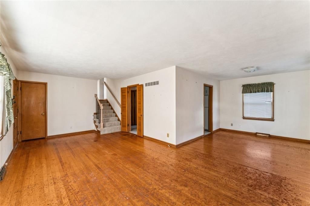 8712 Conser Street — photo 7