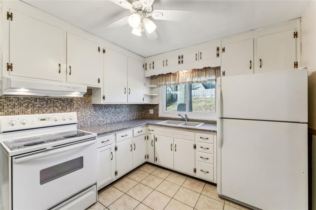 8712 Conser Street — photo 9