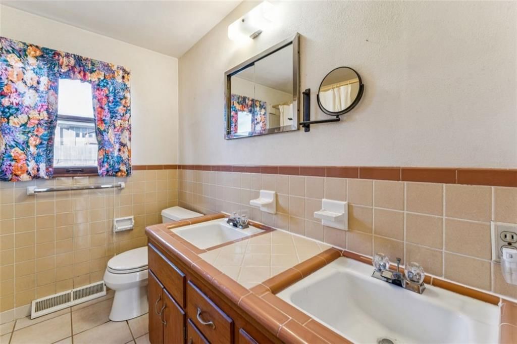 8712 Conser Street — photo 15