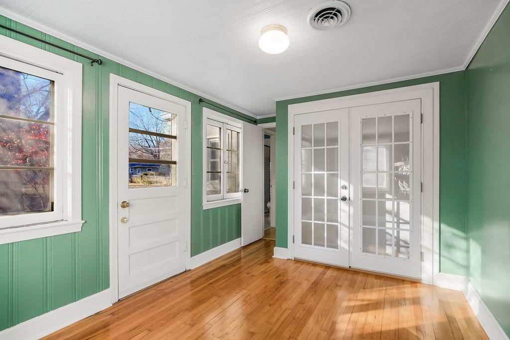2819 W 89th Street — photo 32