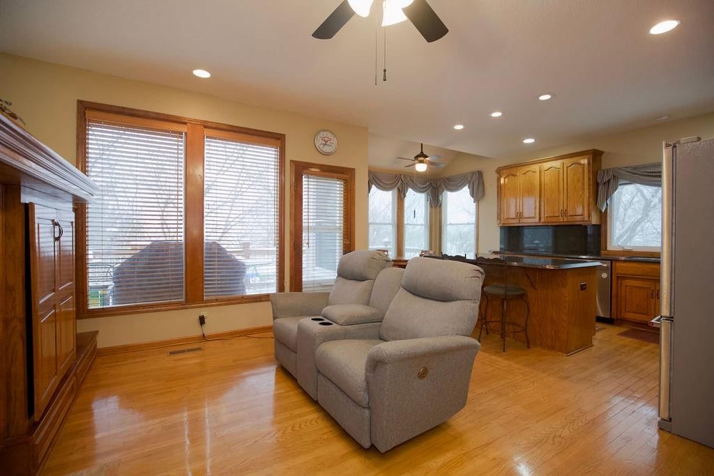 5530 Rene Street — photo 8