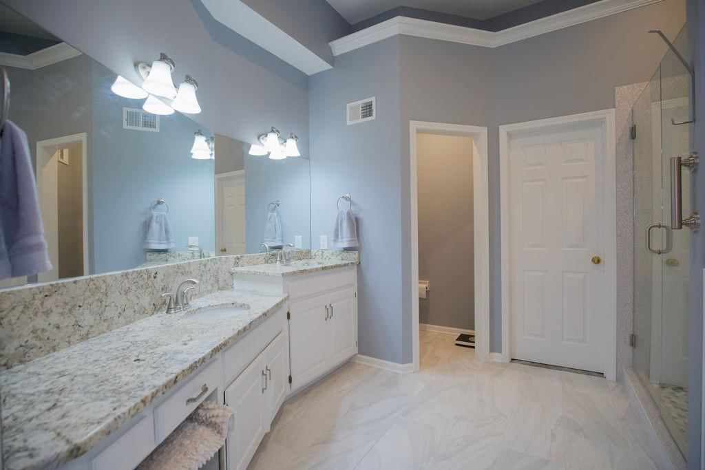 5530 Rene Street — photo 22