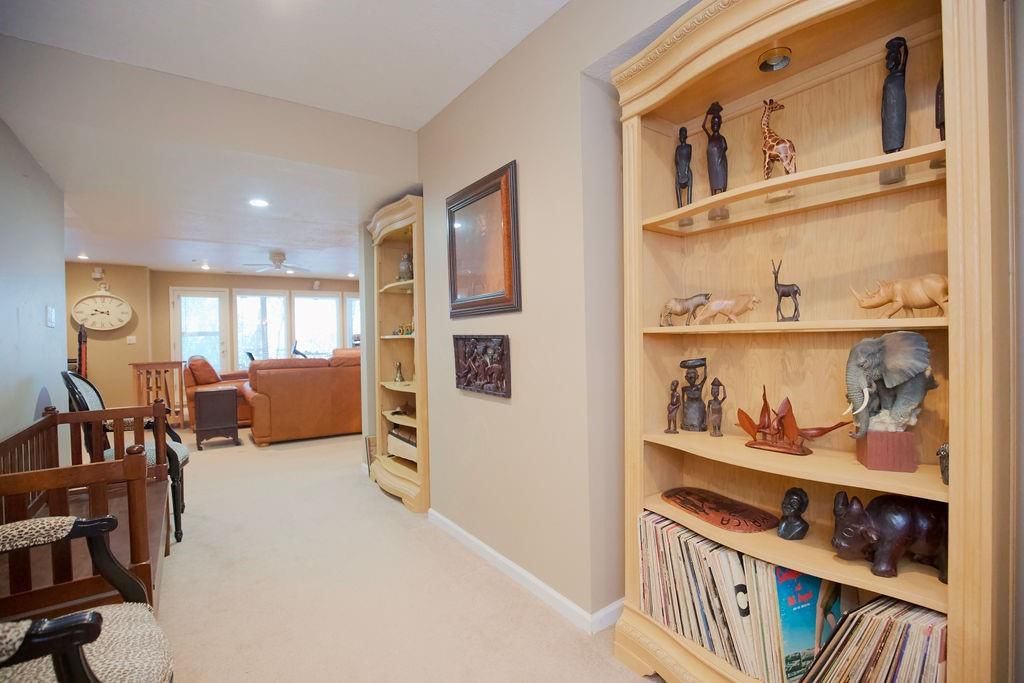 5530 Rene Street — photo 33