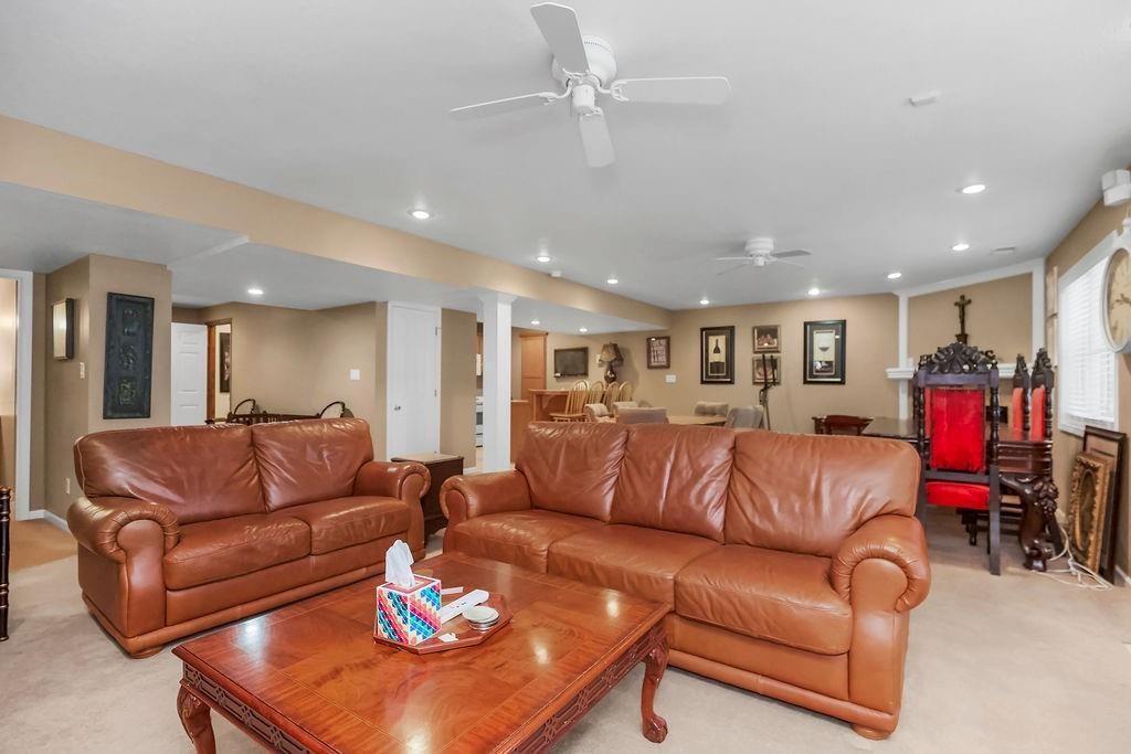5530 Rene Street — photo 36