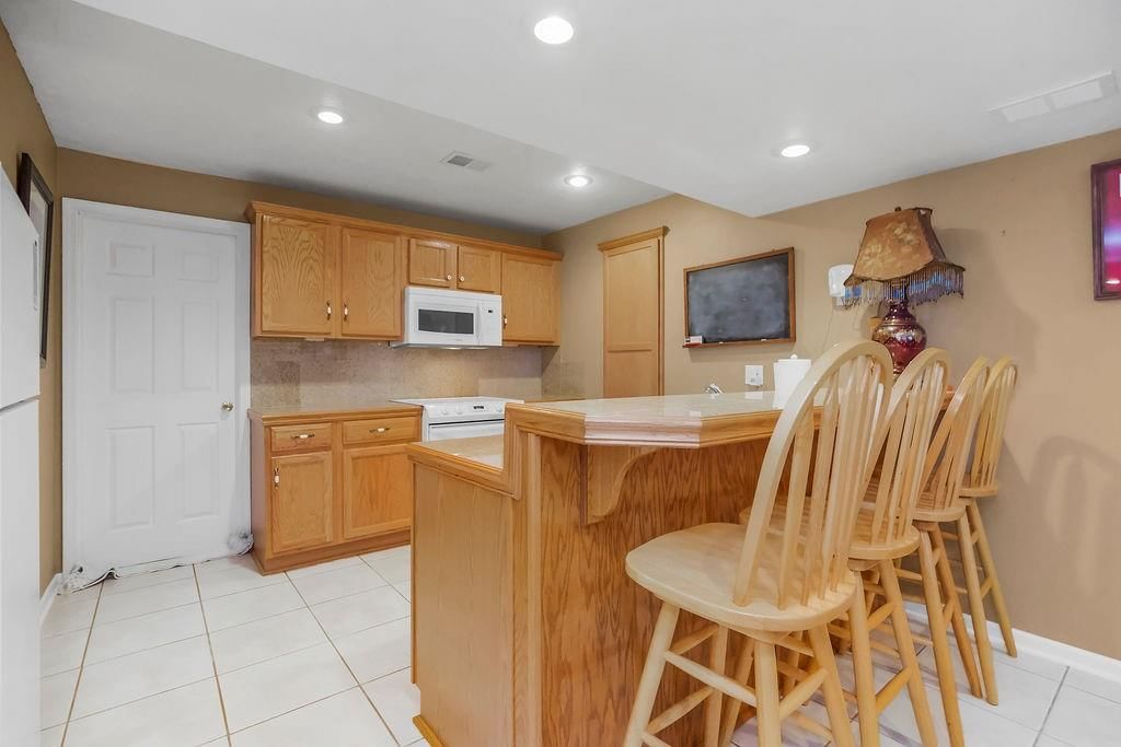 5530 Rene Street — photo 38