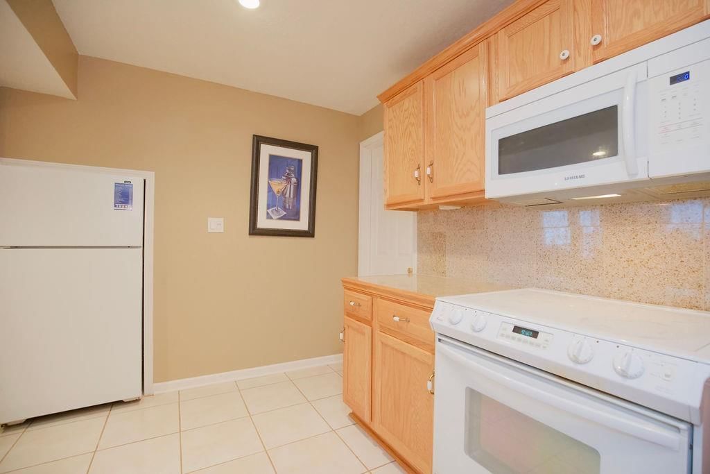 5530 Rene Street — photo 41