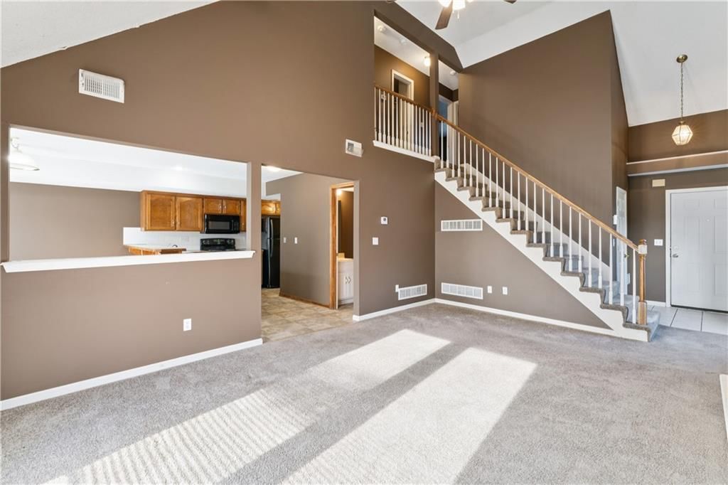 703 NE Swann Circle — photo 4