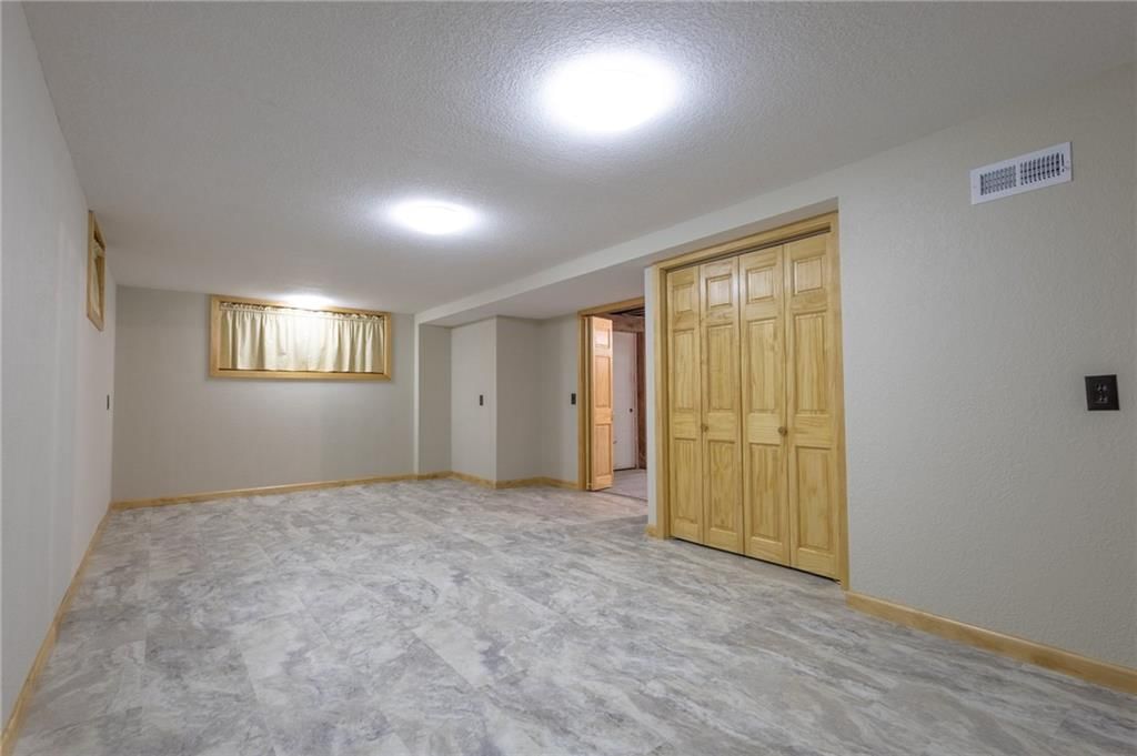 601 W US 71 Highway — photo 33
