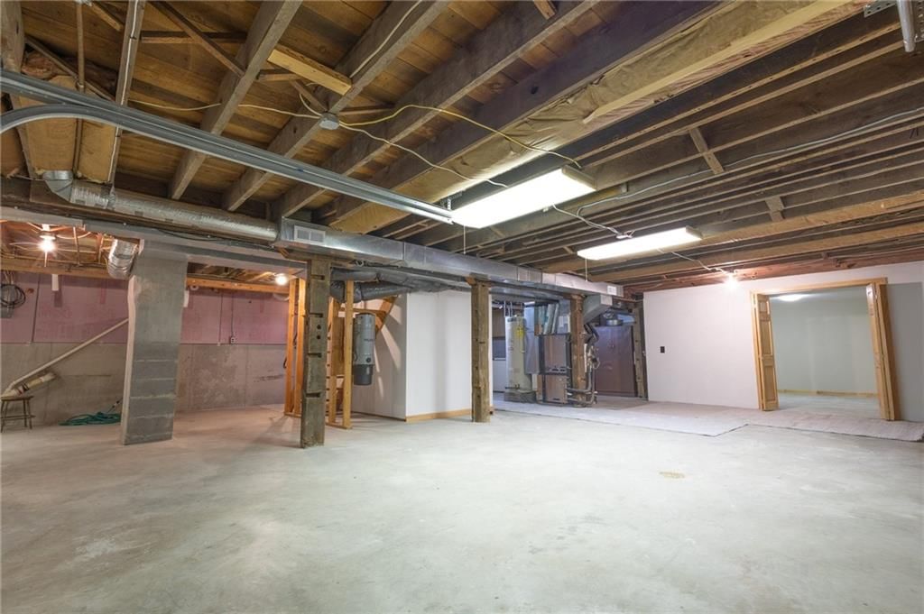 601 W US 71 Highway — photo 35