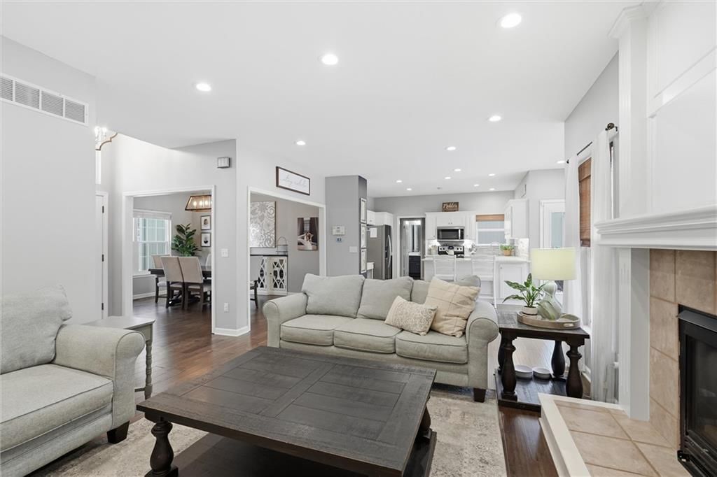 5725 Marion Street — photo 8
