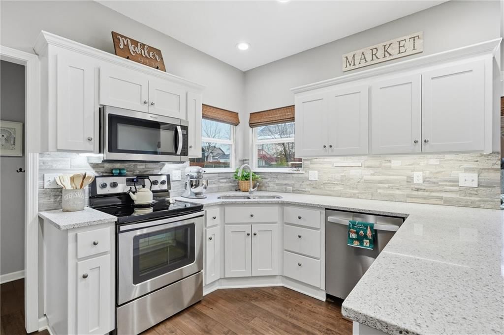 5725 Marion Street — photo 11