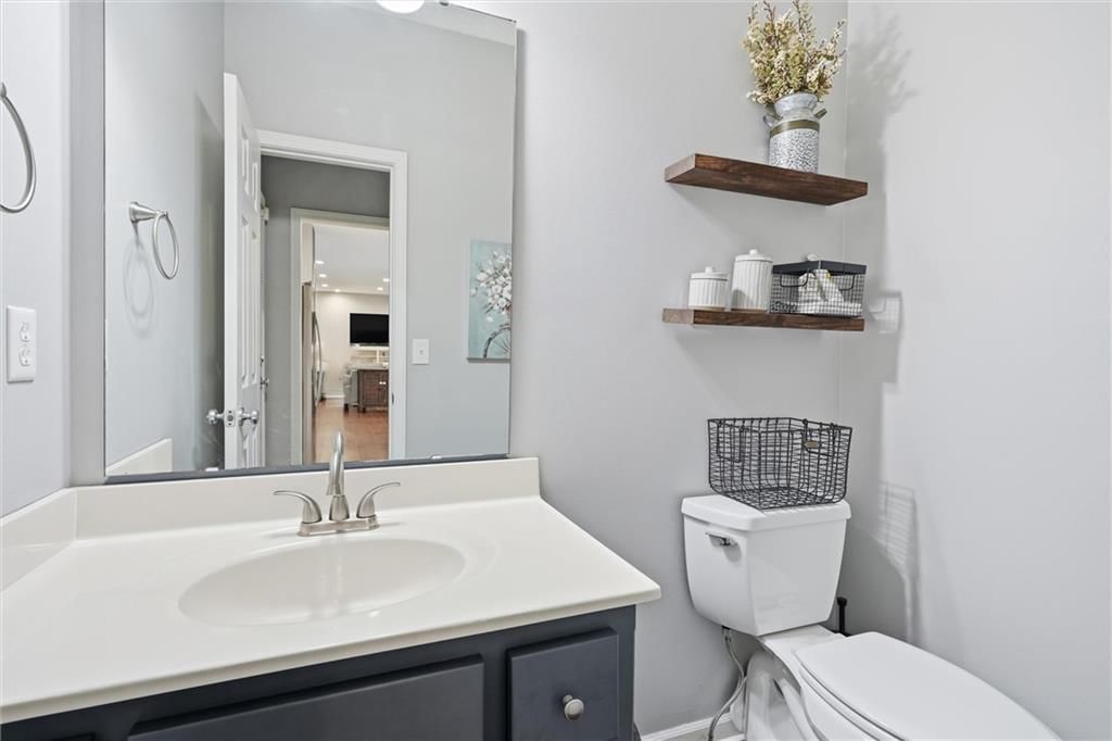 5725 Marion Street — photo 13