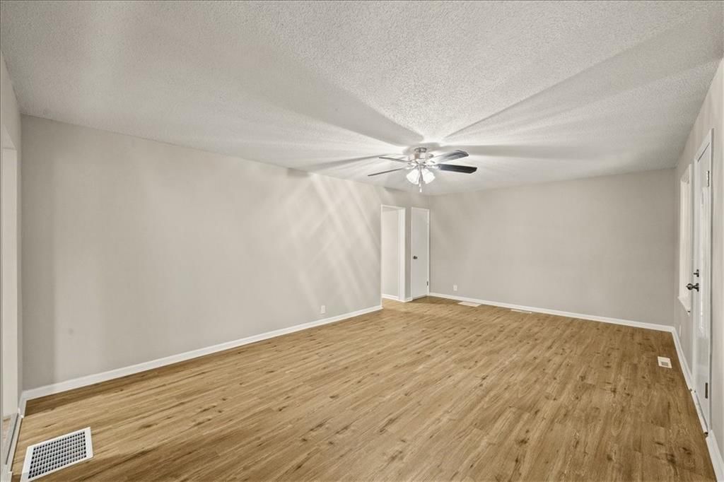 9421 E 15th Street — photo 3