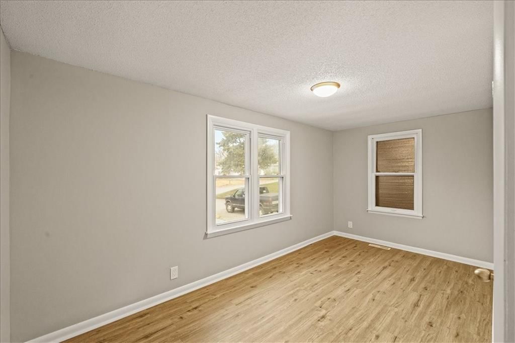 9421 E 15th Street — photo 4