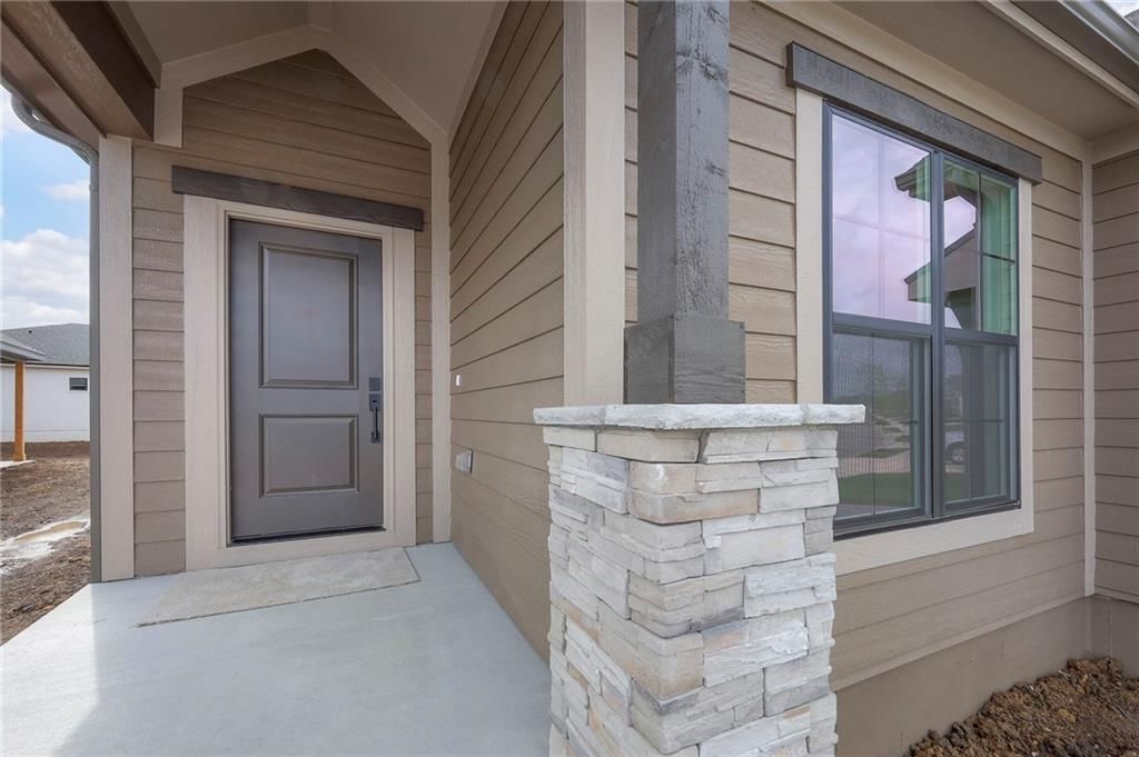 15309 W 173rd Terrace — photo 4