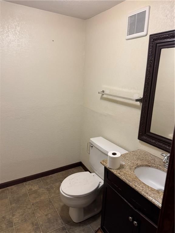 8808 E 58th Terrace — photo 13